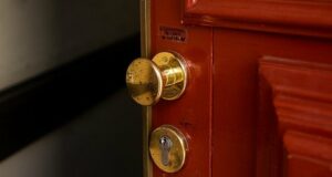 Door lock