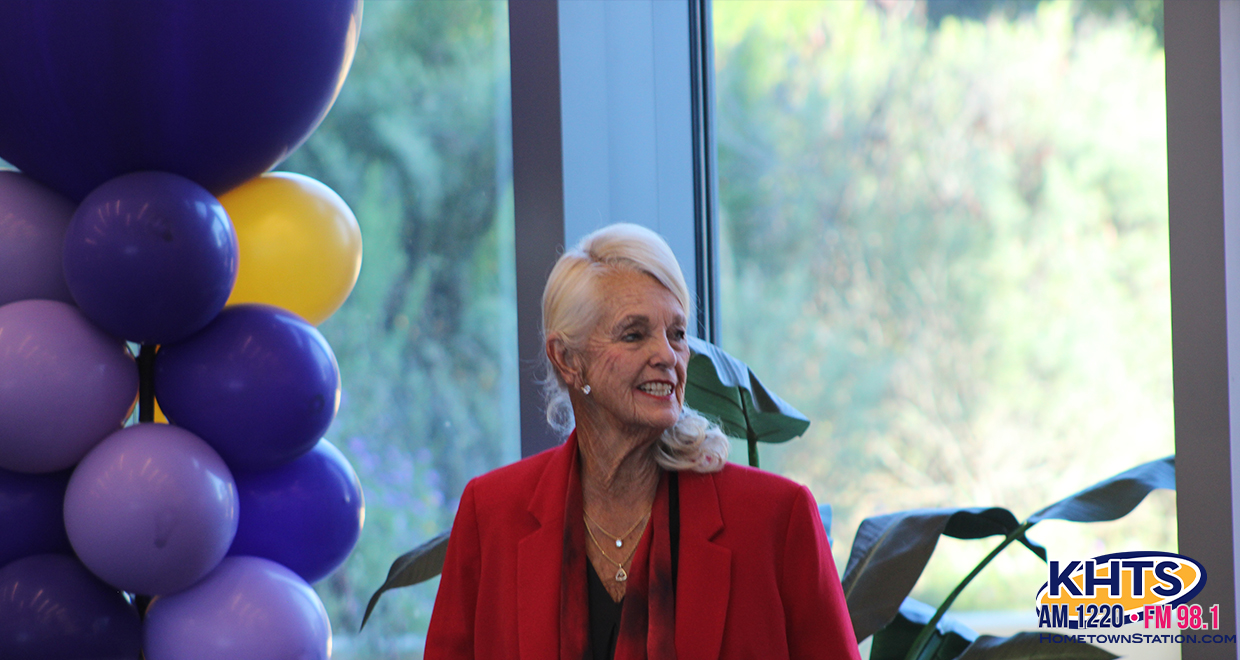 COC Honors Chancellor Dr. Dianne G. Van Hook