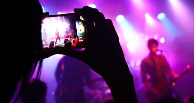 Live band