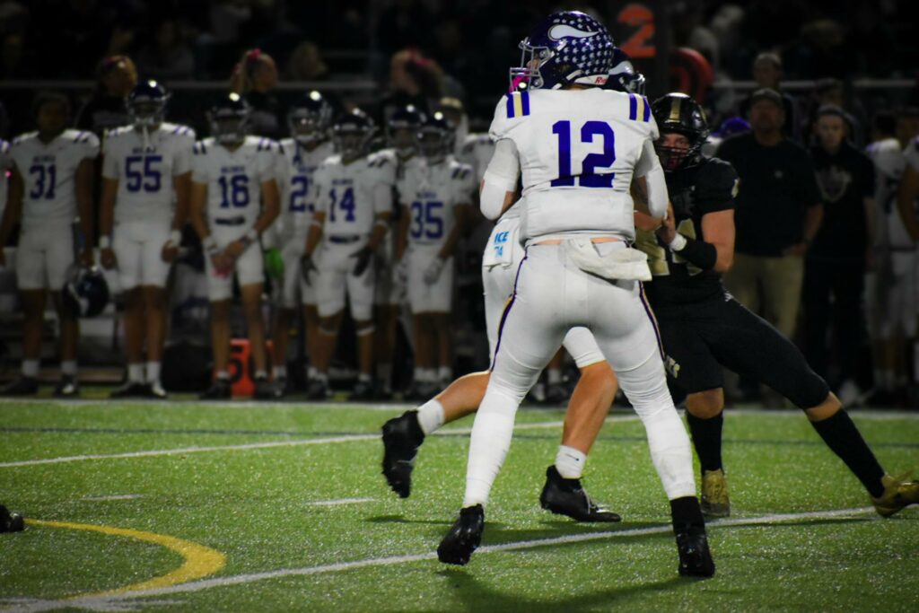 112725 Valencia Football Brady Bretthauer