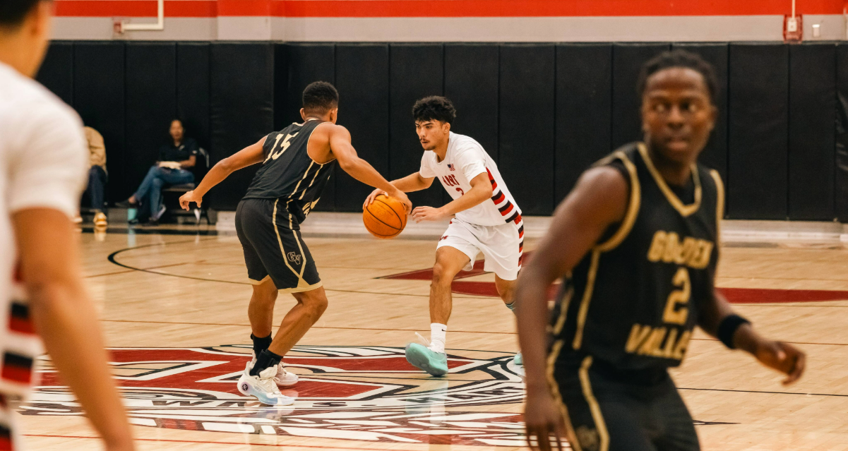 121225 Golden Valley vs Hart basketball