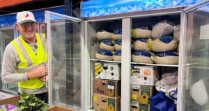 Hundreds Of Families Receive Full Thanksgiving Meals