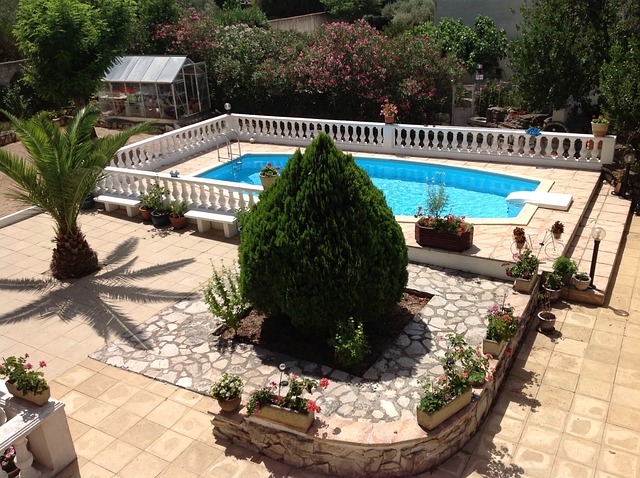 hometownstation.com - Carl Goldman - What Skilled Outdoor Contractors Handle That Designers Do Not