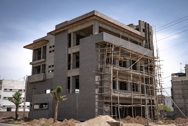 hometownstation.com - Carl Goldman - How To Build A House In Today's Market: Step-By-Step Guide For First-Time Buyers