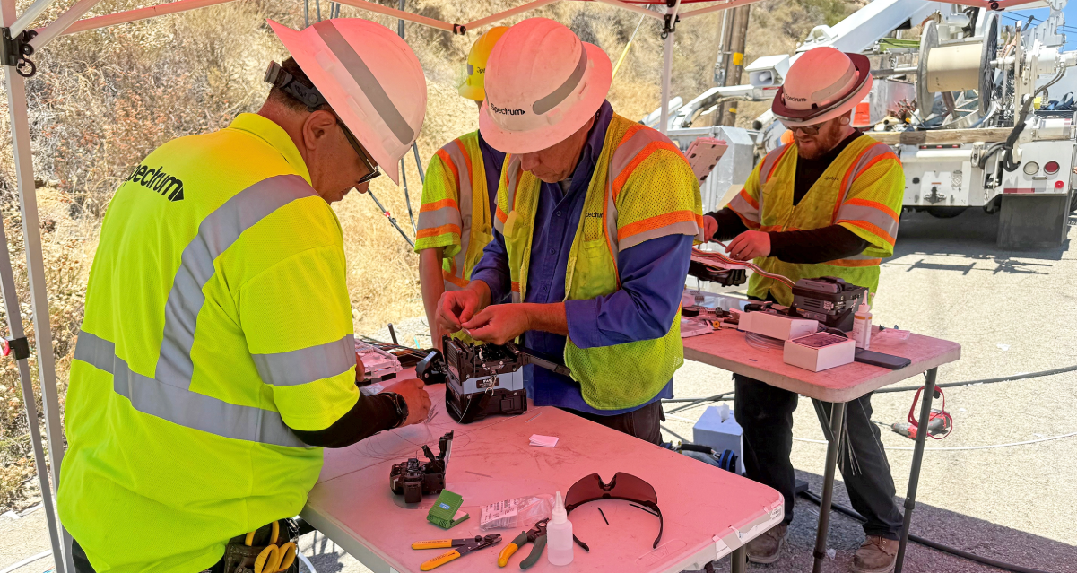hometownstation.com - KHTS News Release - Spectrum Fiber-Optic Lines Cut In Santa Clarita Valley Area Result In Outages