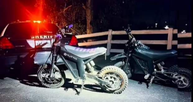 Deputies Tow Two E-Motorcycles Ridden By Teenagers On Valencia Sidewalks